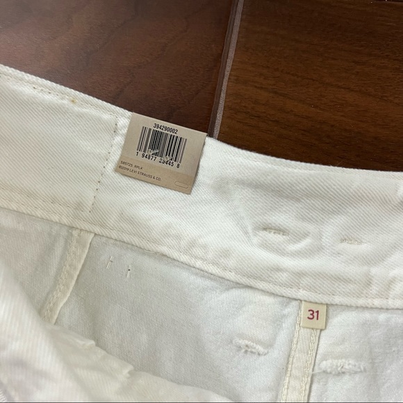 Levi's Size 31 Clean Sweep High Rise Mom Shorts - Picture 5 of 9